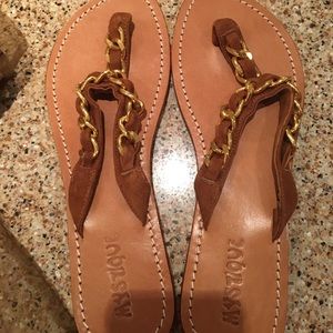 NWOT Mystique sandals